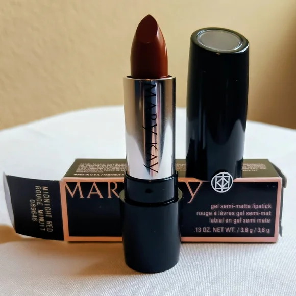 Mary Kay Semi-Matte Lipstick - Midnight Red - Picture 4 of 4